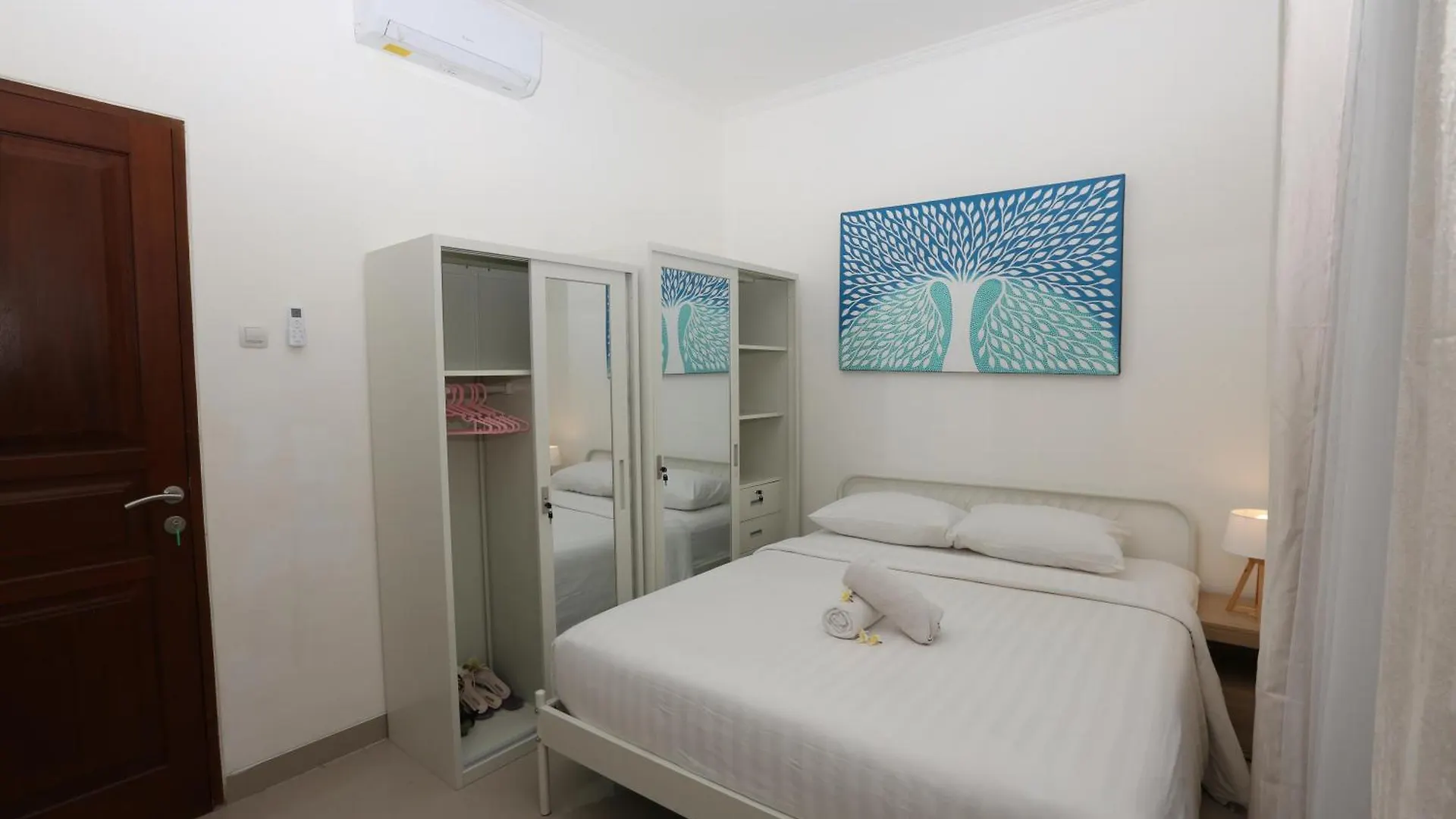 Queen Seminyak Villa By Walidwipa Paradise Hospitality 0*, Σεμινιάκ Ινδονησία